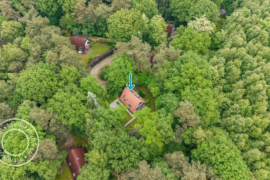 luchtfoto van de natuur rondom ons vakatiehuis
